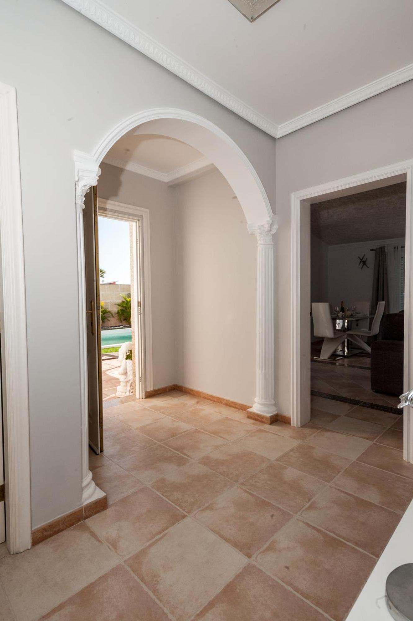 Villa Vanesa Luxury Private Villa With A Heated Pool, 4 Bedrooms And 4 Bathrooms Costa Adeje  Exterior photo